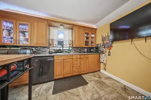 231 Capitol Ave, Waterbury, CT 06705 - Photo 11