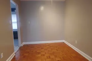 45 Oakview Cir, Bridgeport, CT 06604 - Photo 3