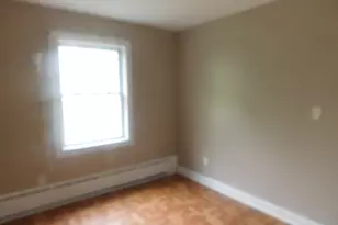 45 Oakview Cir, Bridgeport, CT 06604 - Photo 7