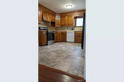 2 Broadway Terrace, Norwich, CT 06360 - Photo 5