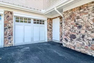 603 Brookside Ct, Newtown, CT 06470 - Photo 29