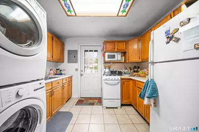 2 Lee Lane #2, Windsor Locks, CT 06096 - Photo 3