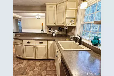 44 Climax Road, Simsbury, CT 06070 - Photo 9