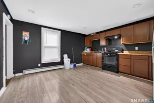 67 Peck St, Norwich, CT 06360 - Photo 9