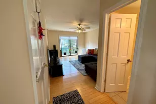 15 Crest St, West Haven, CT 06516 - Photo 3