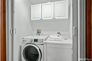 26 Field St, Stonington, CT 06379 - Photo 5