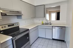 1423 Quinnipiac Ave, New Haven, CT 06513 - Photo 3