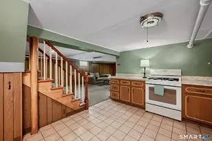 17 Layton St, West Hartford, CT 06110 - Photo 25