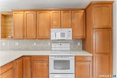 18 Spring Ridge Court #18, Danbury, CT 06811 - Photo 11