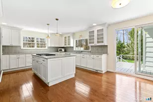47 Will Merry Ln, Greenwich, CT 06831 - Photo 5