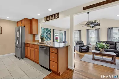 51 Roosevelt Boulevard, Enfield, CT 06082 - Photo 7