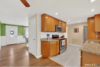 51 Roosevelt Boulevard, Enfield, CT 06082 - Photo 13