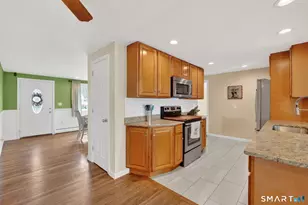 51 Roosevelt Blvd, Enfield, CT 06082 - Photo 13