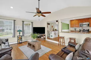 51 Roosevelt Blvd, Enfield, CT 06082 - Photo 5