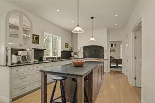48 N Meadows Ln, Stamford, CT 06903 - Photo 9