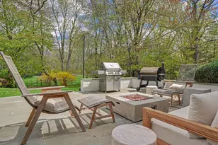 48 N Meadows Ln, Stamford, CT 06903 - Photo 33