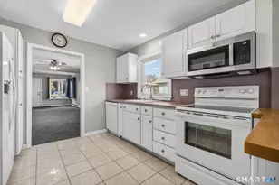 14 2nd Ave, Waterford, CT 06385 - Photo 5