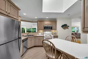 71 Beach Ave, Madison, CT 06443 - Photo 9