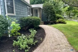 71 Beach Ave, Madison, CT 06443 - Photo 3