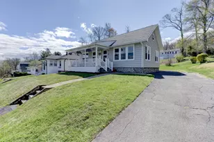 19 Hickory St, Plymouth, CT 06786 - Photo 3