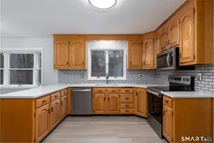 90 Fenn Rd, Middlebury, CT 06762 - Photo 11