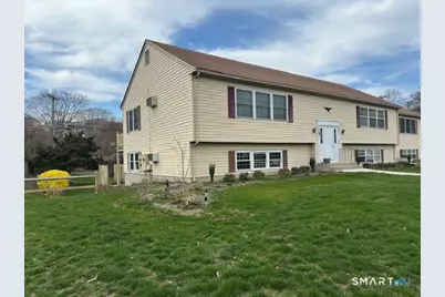 92 Founders Village #92, Clinton, CT 06413 - Photo 1