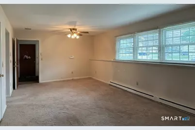 92 Founders Village #92, Clinton, CT 06413 - Photo 7