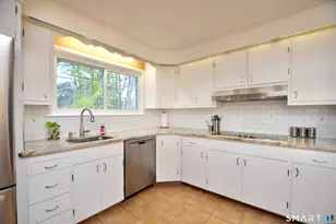 21 Proctor Dr, West Hartford, CT 06117 - Photo 17
