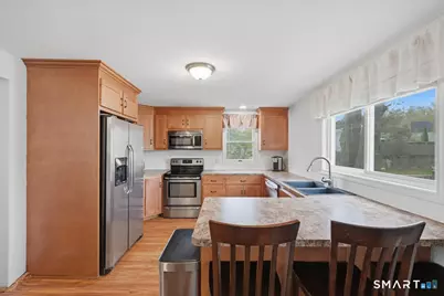 15 Massachusetts Road, Montville, CT 06370 - Photo 5