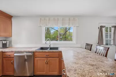 15 Massachusetts Road, Montville, CT 06370 - Photo 3