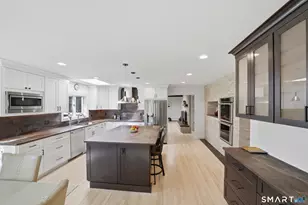 67 Wesgate Dr, Stamford, CT 06902 - Photo 3