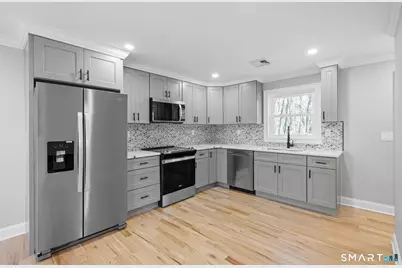 9 Pleasant Rise, Bethel, CT 06801 - Photo 5