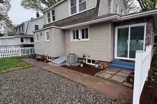 16 Shoreham Rd, New Haven, CT 06512 - Photo 3