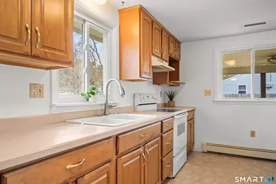 10 Nevins Avenue, Enfield, CT 06082 - Photo 9