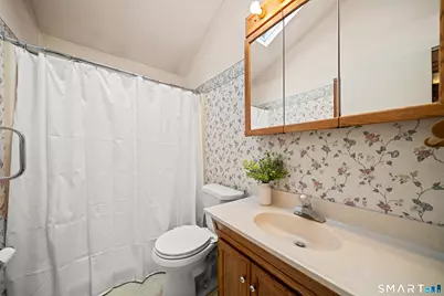 10 Nevins Avenue, Enfield, CT 06082 - Photo 23