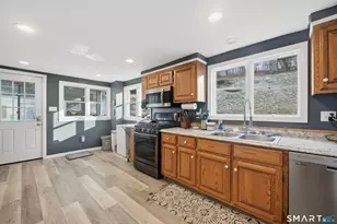 17 Spruce St, Vernon, CT 06066 - Photo 5