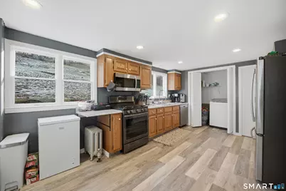 17 Spruce Street, Vernon, CT 06066 - Photo 3