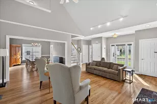 9 Balsam Ridge Cir, Wallingford, CT 06492 - Photo 5