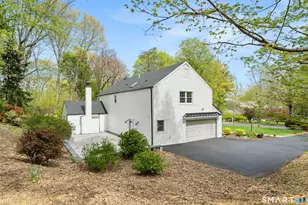 200 Joan Dr, Fairfield, CT 06824 - Photo 9