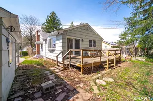 127 Bee St, Meriden, CT 06450 - Photo 31