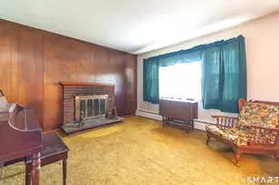 127 Bee St, Meriden, CT 06450 - Photo 17