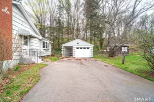 127 Bee St, Meriden, CT 06450 - Photo 5