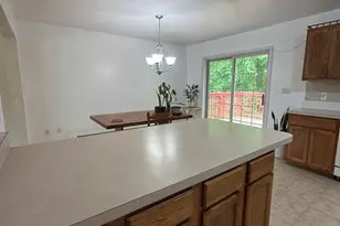 15 Harriet St, Norwich, CT 06360 - Photo 7