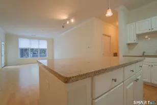 25 Adams Ave, Stamford, CT 06902 - Photo 7