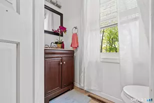 193 Abbotsford Ave, West Hartford, CT 06110 - Photo 13