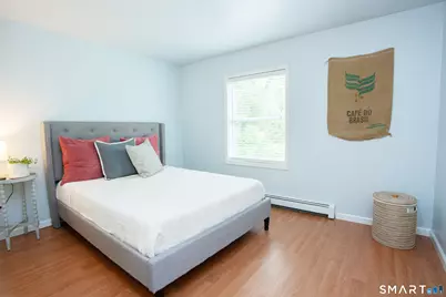 19 Debbie Lane, Enfield, CT 06082 - Photo 13