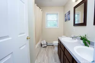 19 Debbie Ln, Enfield, CT 06082 - Photo 19