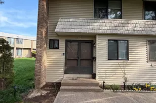 21 Mountain Laurel Ct, Cromwell, CT 06416 - Photo 3