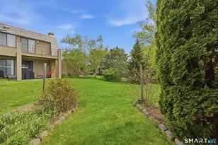 21 Mountain Laurel Ct, Cromwell, CT 06416 - Photo 5