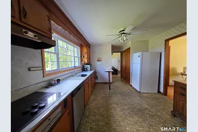 41 Gail Drive, North Haven, CT 06473 - Photo 7